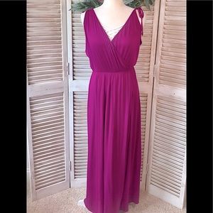 BOUTIQUE ITEM- Elegant Magenta Maxi Dress